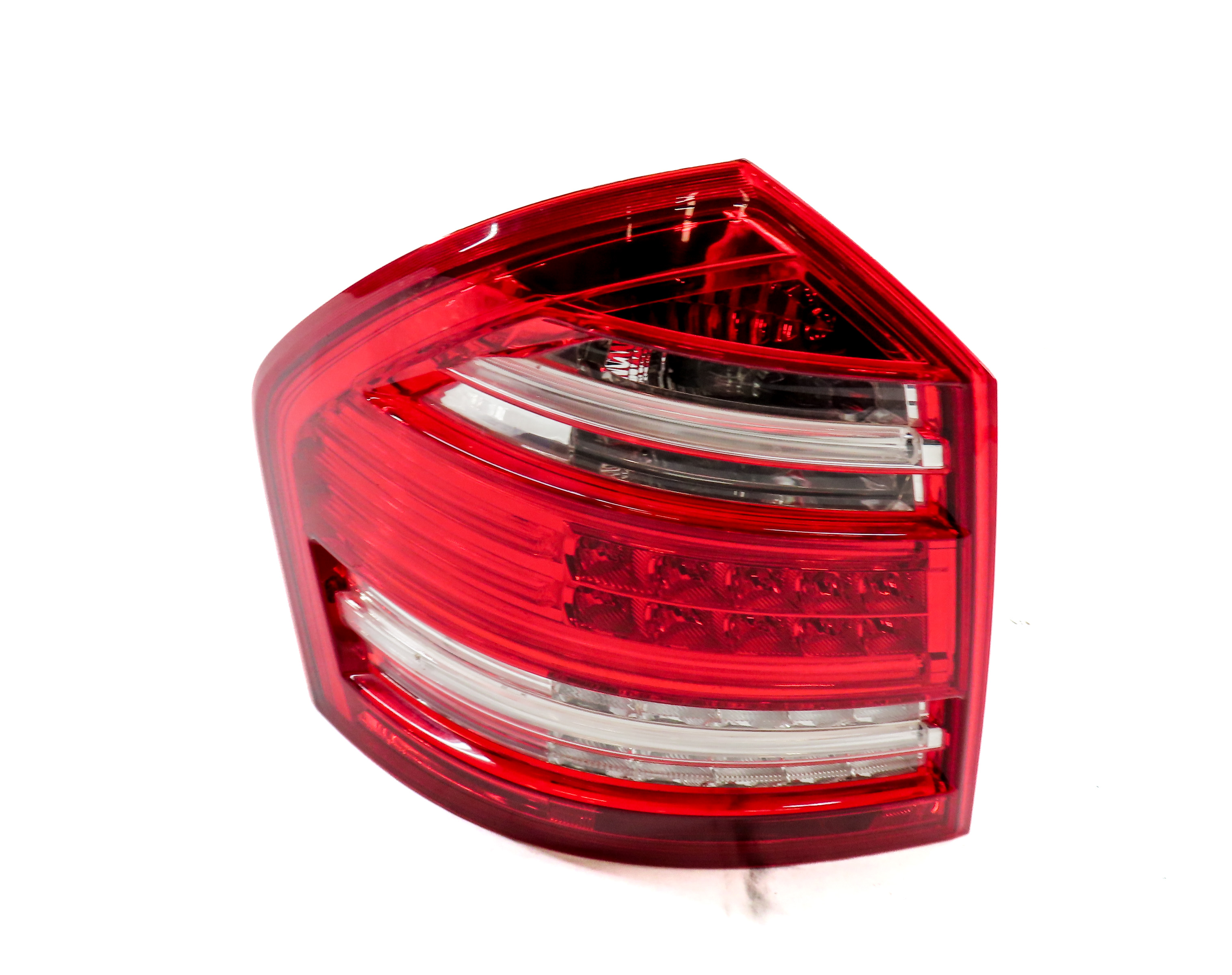 2010-2012 MB GL350 GL450 GL550 (X164) LEFT DRIVER TAILLIGHT BRAKE LIGHT LAMP — exact item pictured